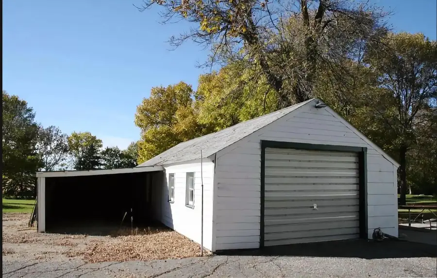 83575 County Road 6, Renville, MN 56284 - #2