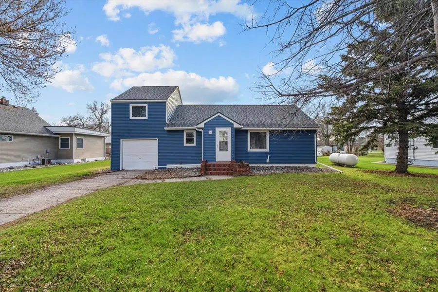 515 5th Street, Wyndmere, ND 58081 - #3