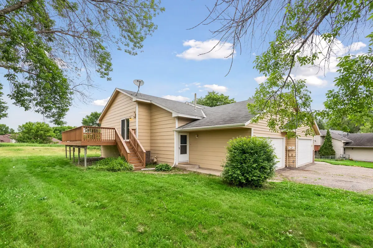 1070 Butte Court, Chanhassen, MN 55317 - #1