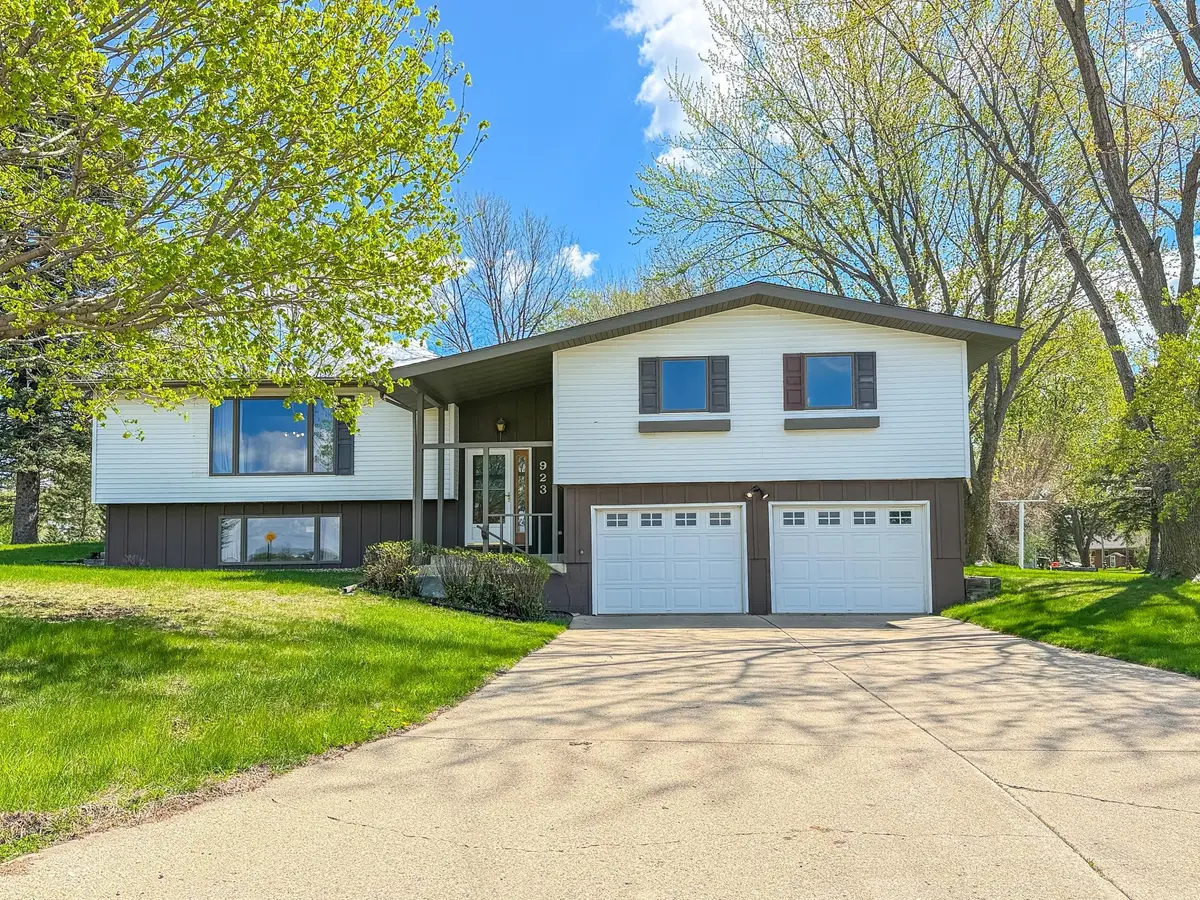 923 Summit Drive, Fairmont, MN 56031 - #1