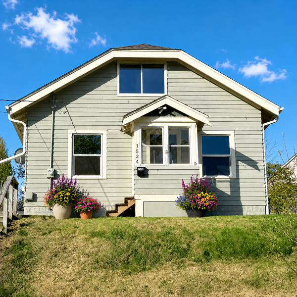 1524 East Avenue, Red Wing, MN 55066