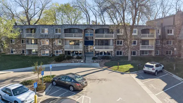 4397 Wilshire Boulevard #103, Mound, MN 55364