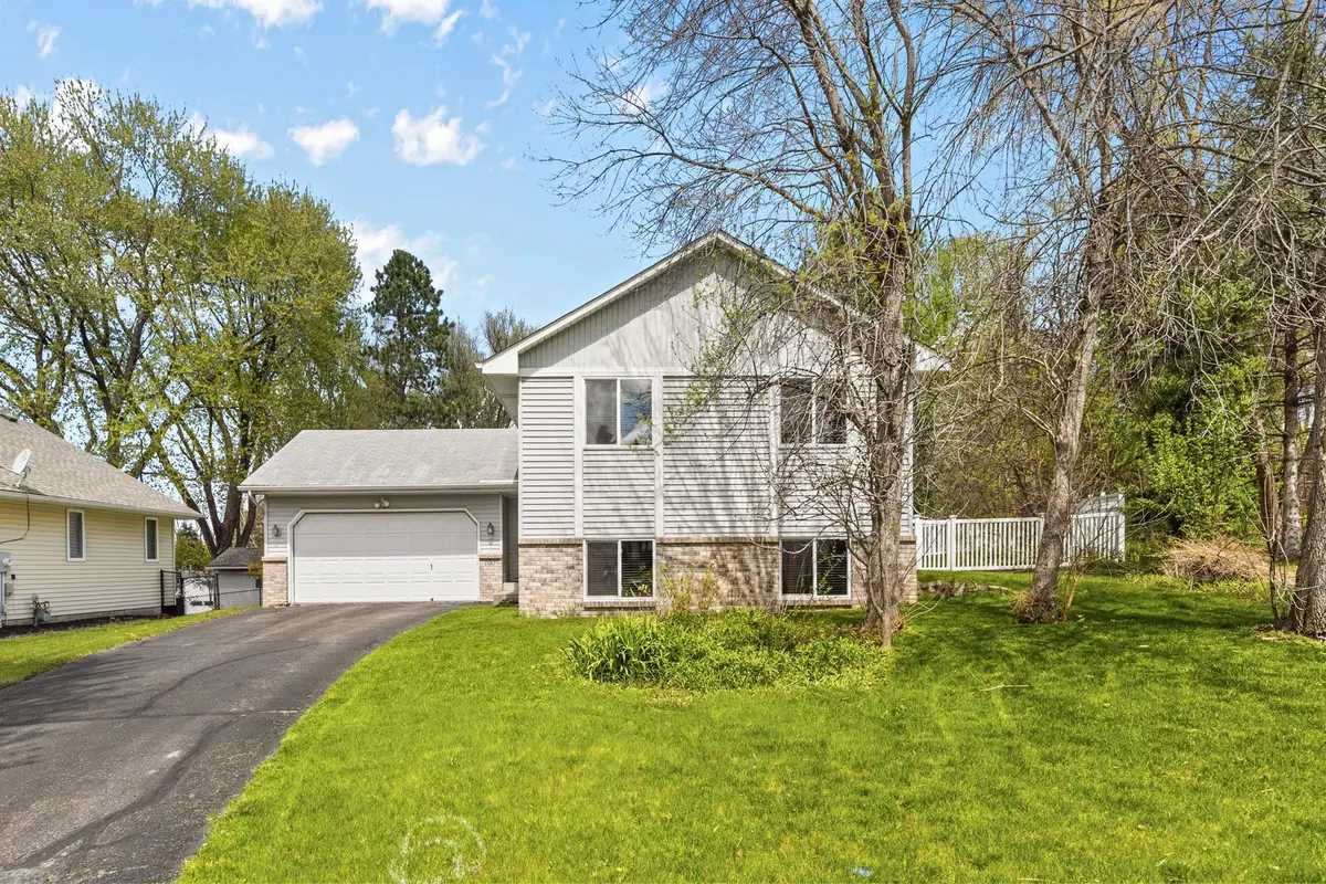1387 Clarence Court, Saint Paul, MN 55106 - #1