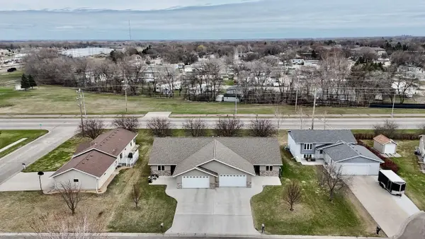 1718 12th Street N, Wahpeton, ND 58075