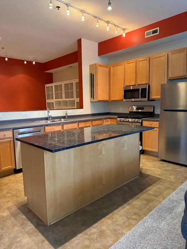 2650 University Avenue W #101, Saint Paul, MN 55114
