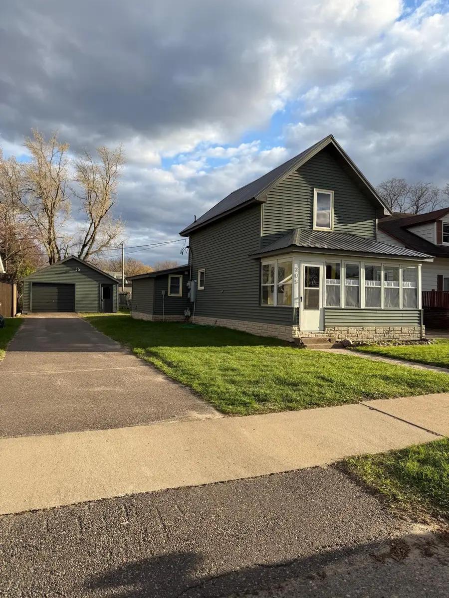 209 3rd Street Ne, Aitkin, MN 56431 - #2