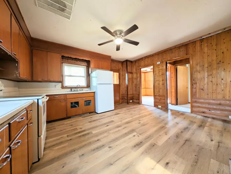 513 4th Street Sw, Montgomery, MN 56069 - #3