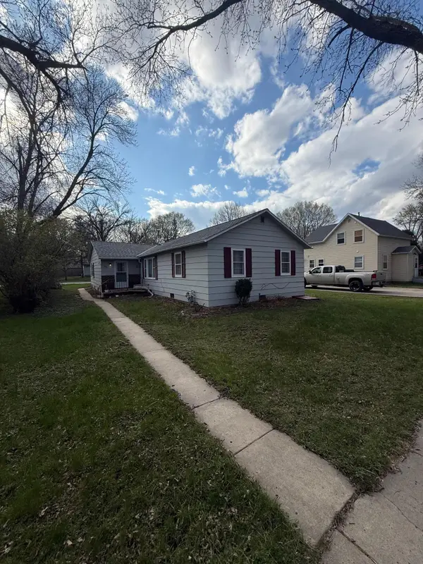 1416 7th Street Sw, Willmar, MN 56201