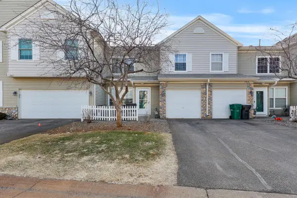 1915 Bluestem Lane, Shoreview, MN 55126