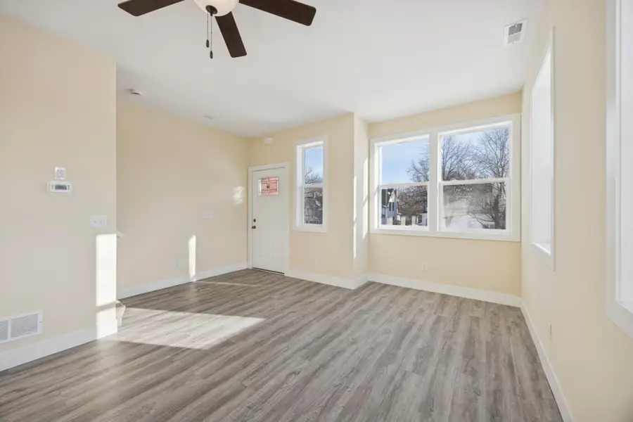 2127 James Avenue N, Minneapolis, MN 55411 - #2