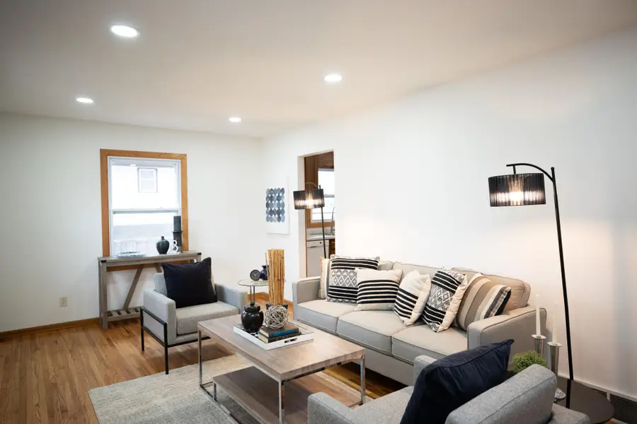 185 49th Avenue Ne, Minneapolis, MN 55421 - #3