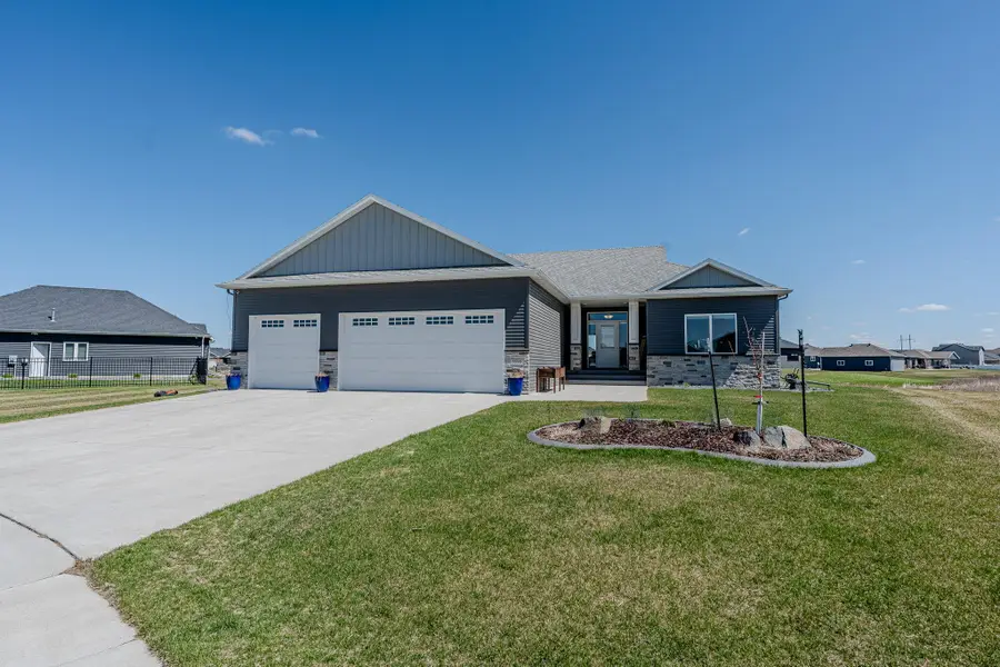 5594 43rd Street S, Fargo, ND 58104 - #2