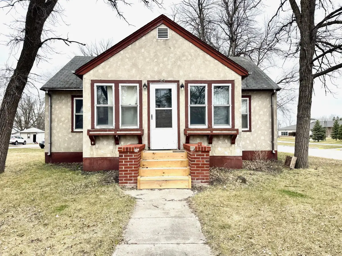 513 Lake Street Ne, Warroad, MN 56763 - #1