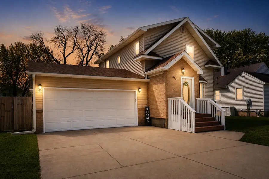 810 10th Avenue Se, Austin, MN 55912 - #2