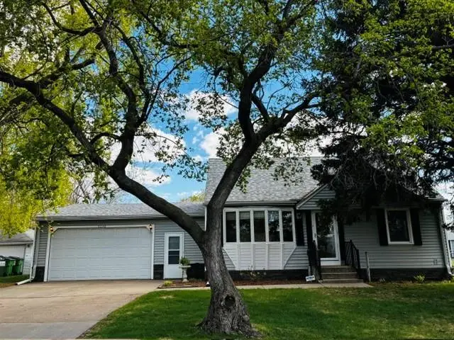 5256 Capitol Street Ne, Fridley, MN 55421 - #1