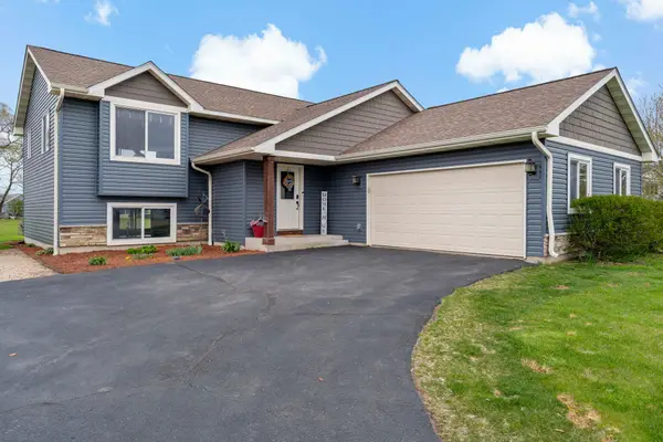 1327 Mallard Lane, New Richmond, WI 54017