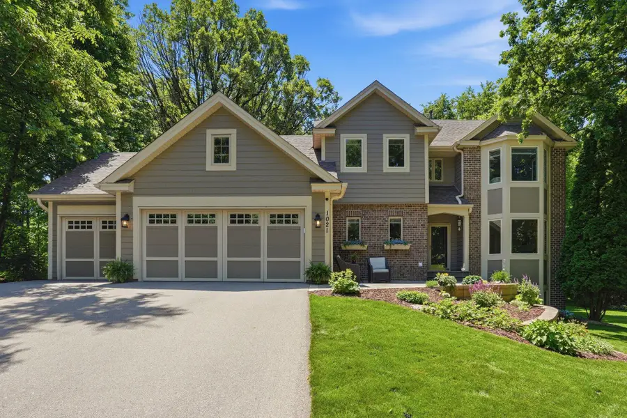 1021 Wildwood Way, Chaska, MN 55318 - #2