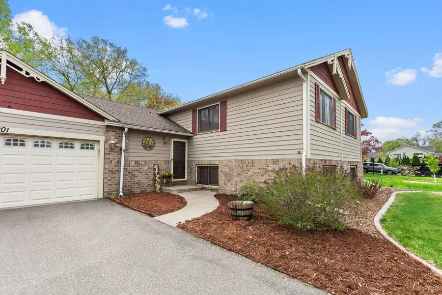 2201 84th Avenue N, Minneapolis, MN 55444 - #2