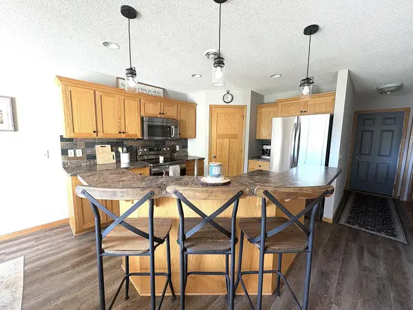 19595 Prairieview Drive, Rogers, MN 55374