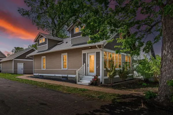 654 Carroll Avenue, Saint Paul, MN 55104