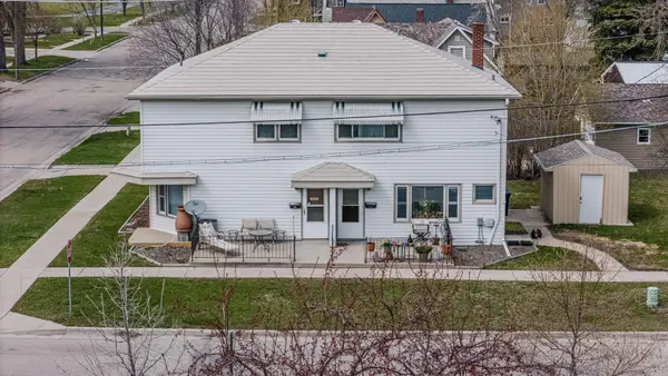 1002 5th Avenue S, Moorhead, MN 56560