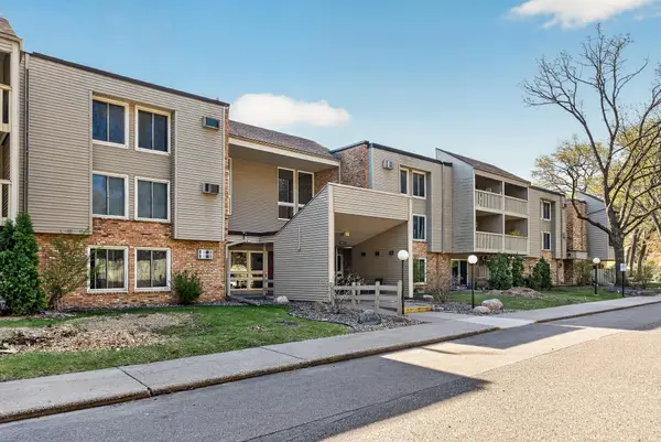 4045 Hodgson Road #211, Saint Paul, MN 55126