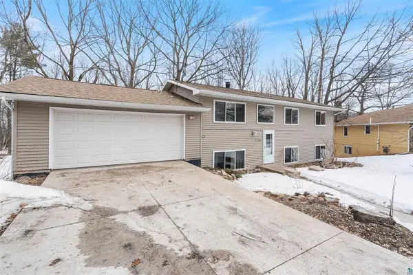1206 Woodrich Circle, Duluth, MN 55811