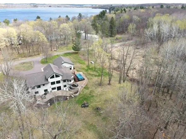 15419 Lake Avenue, Brainerd, MN 56401