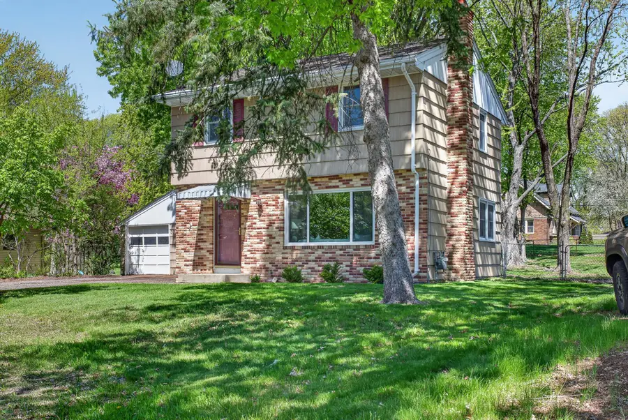373 105th Avenue Ne, Blaine, MN 55434 - #2