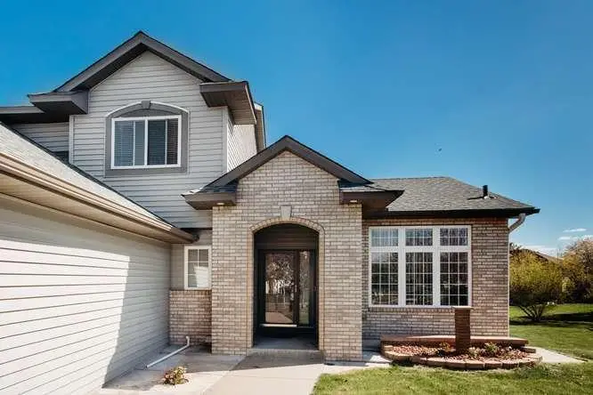 10014 Pin Oak Court N, Minneapolis, MN 55443 - #2