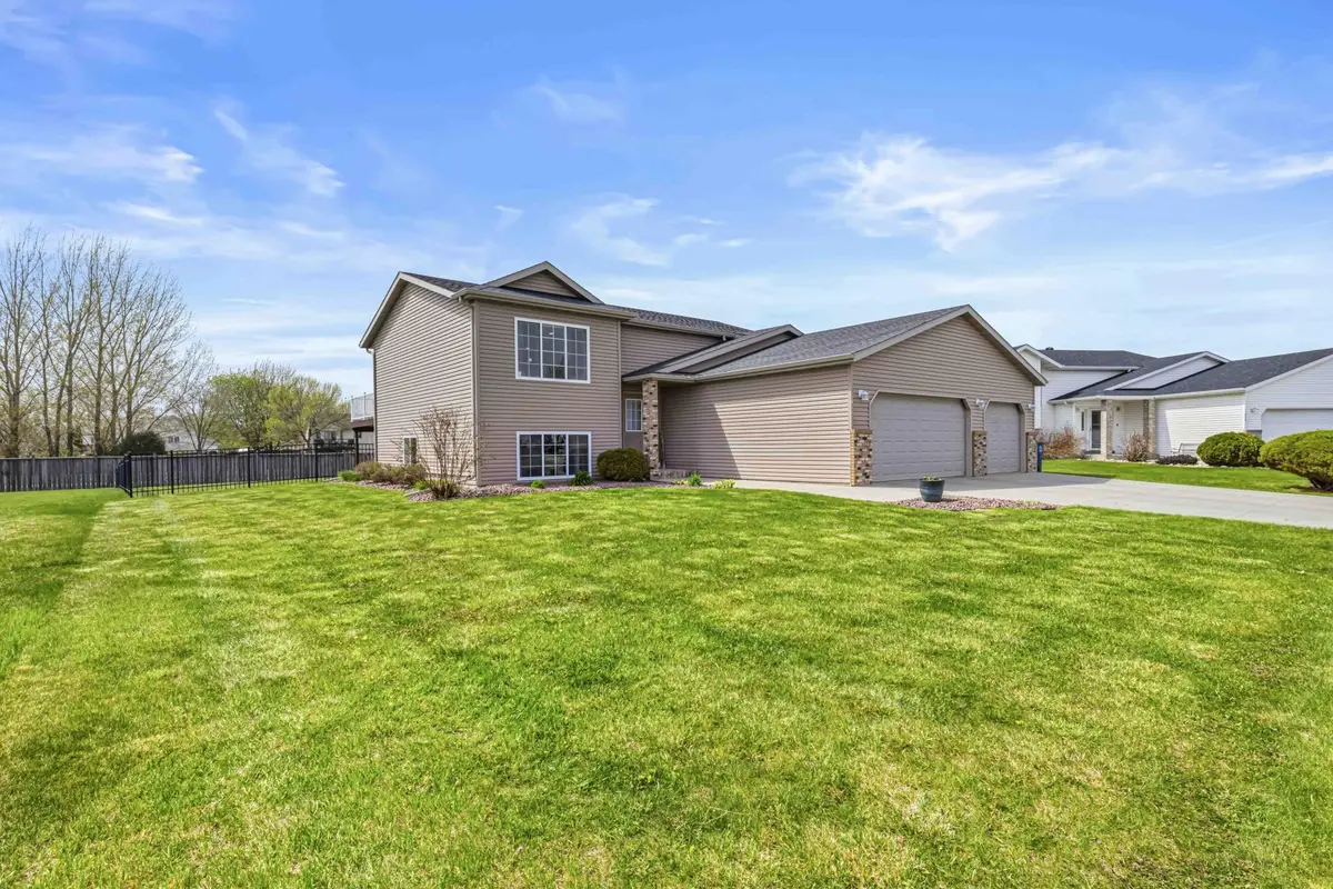1911 35th Street Circle S, Moorhead, MN 56560 - #1