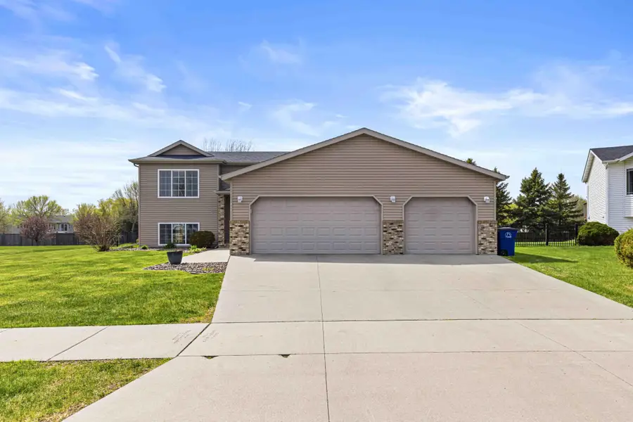 1911 35th Street Circle S, Moorhead, MN 56560 - #2