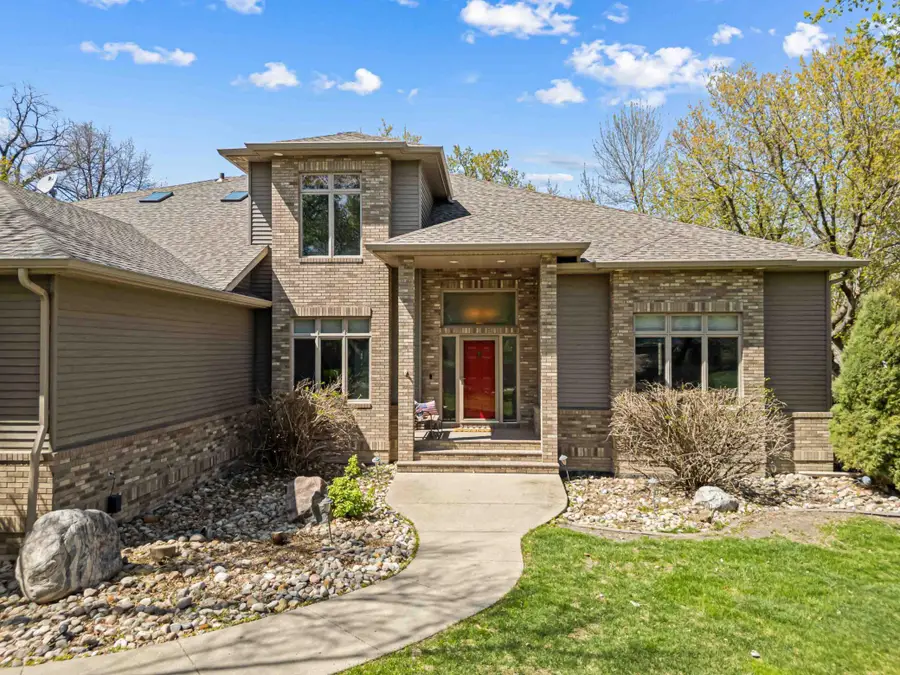 137 49th Avenue E, West Fargo, ND 58078 - #3