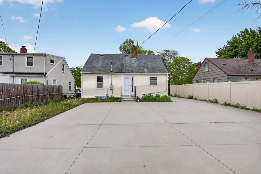 1119 Kingsford Street, Saint Paul, MN 55106 - #2