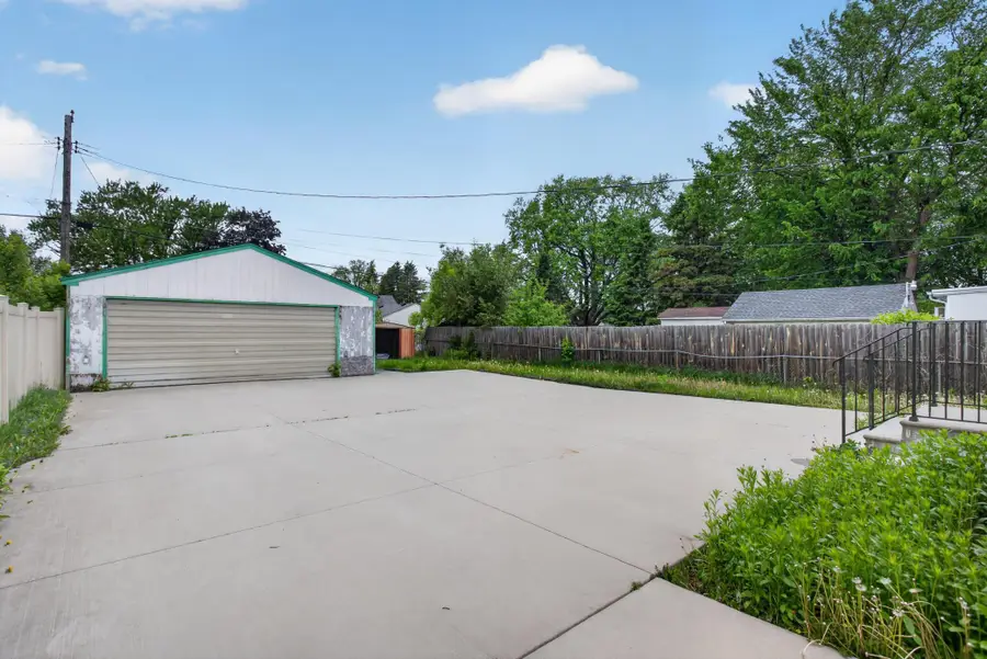 1119 Kingsford Street, Saint Paul, MN 55106 - #3