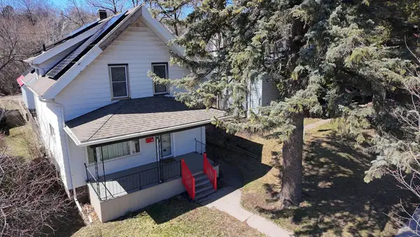 823 N 57th Avenue W, Duluth, MN 55807