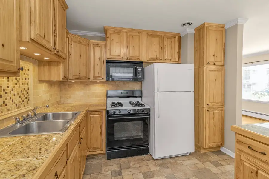 105 Warner Avenue S, Willernie, MN 55090 - #2