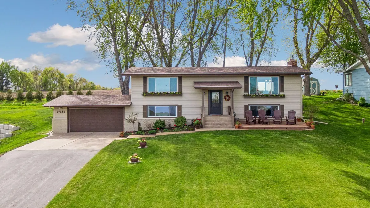 5435 County Road 6 Sw, Howard Lake, MN 55349 - #1