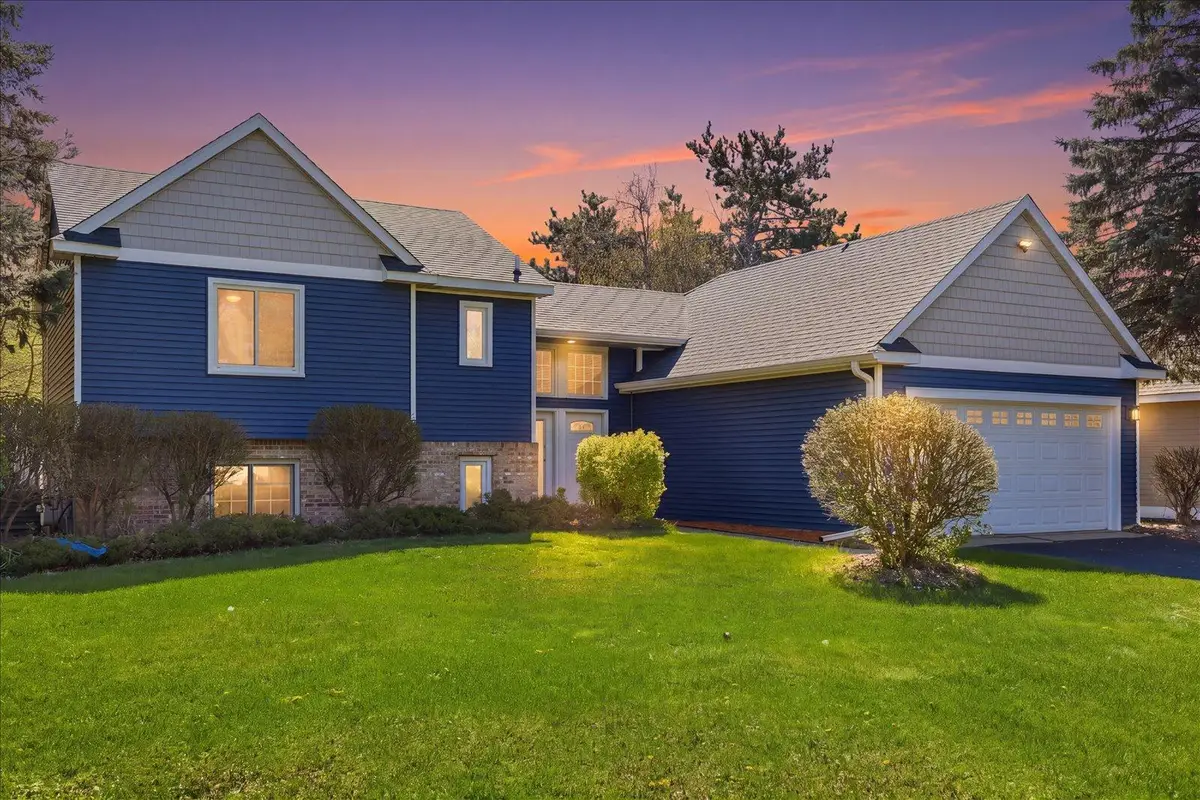 512 Hyde Avenue N, Mahtomedi, MN 55115 - #1