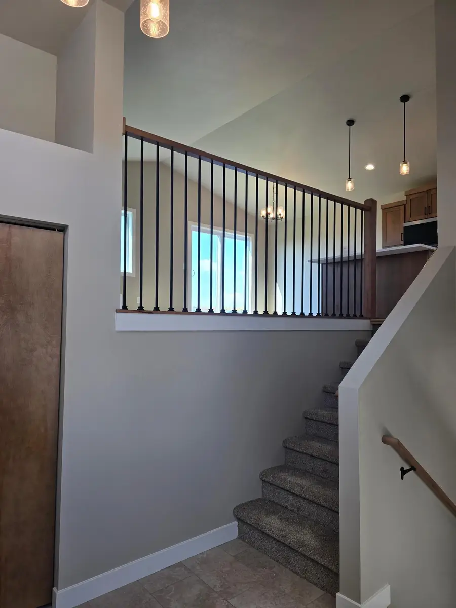 1166 Meadowlark Lane S, Casselton, ND 58012 - #2