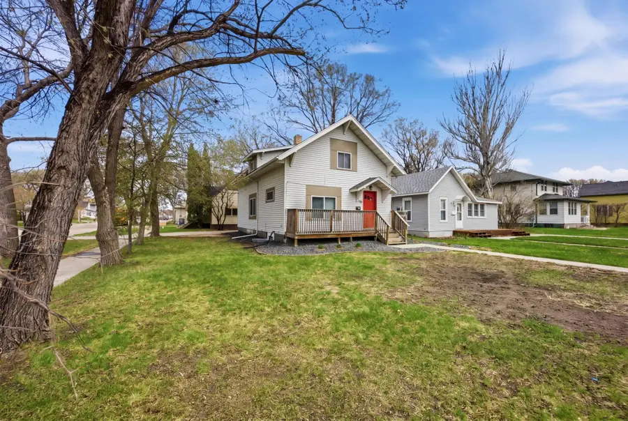 1002 4th Avenue S, Moorhead, MN 56560 - #2