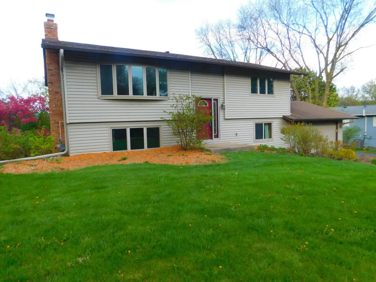 931 Dawn Avenue, Saint Paul, MN 55126 - #1