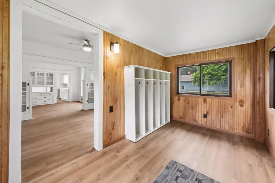 601 N Carver Street, Winthrop, MN 55396 - #2