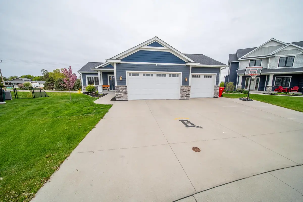 695 Marcus Pl Ne, Byron, MN 55920 - #1