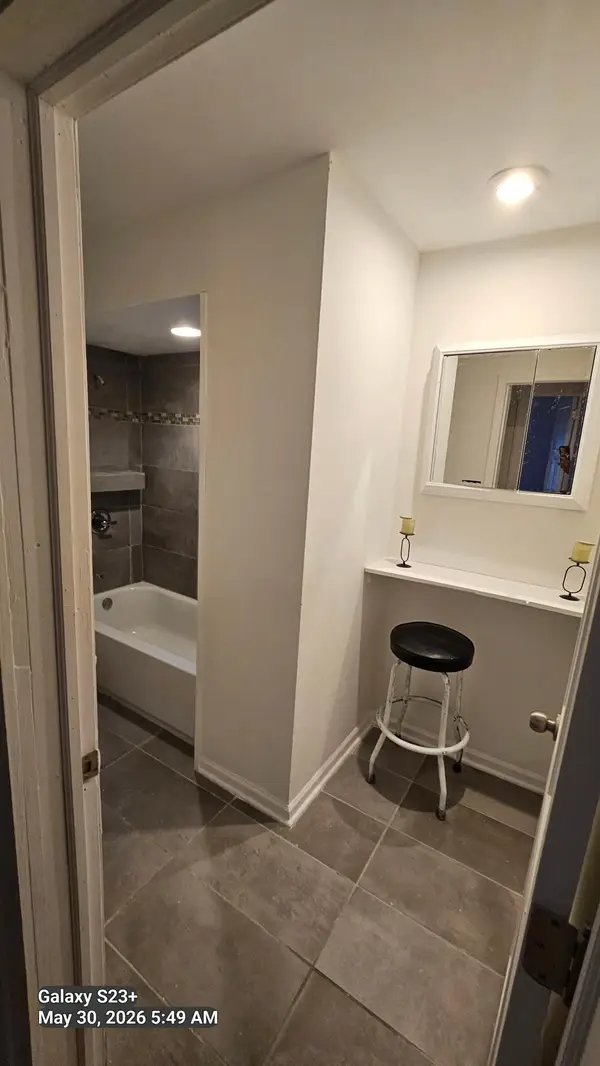 2407 N 4th, Minneapolis, MN 55411