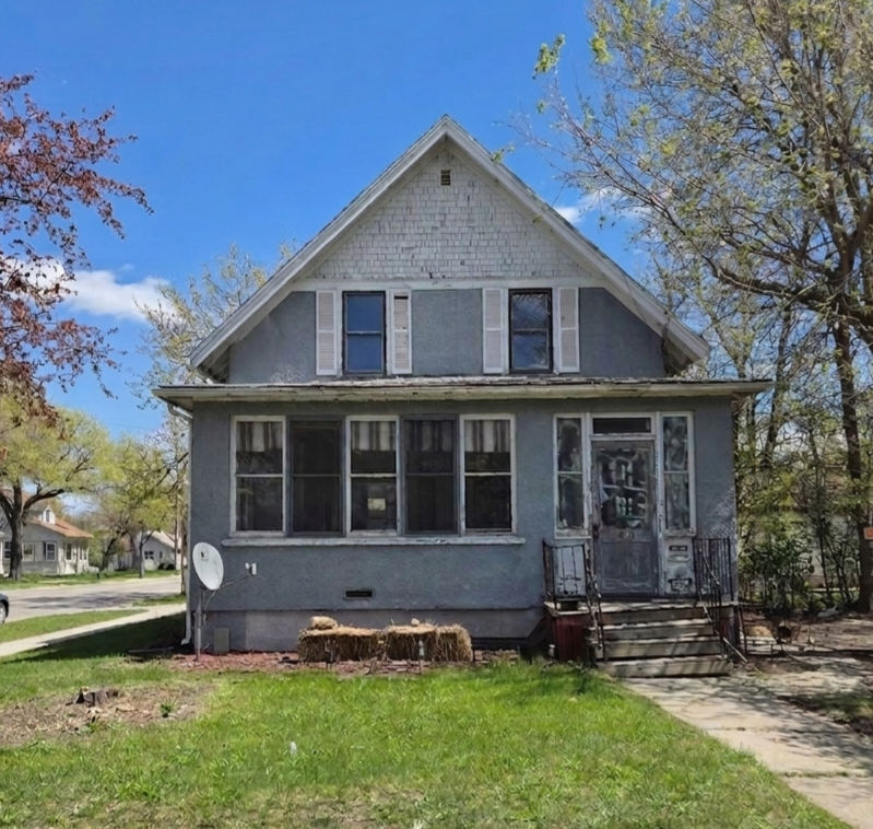 609 10th Street N, Fargo, ND 58102 - #1