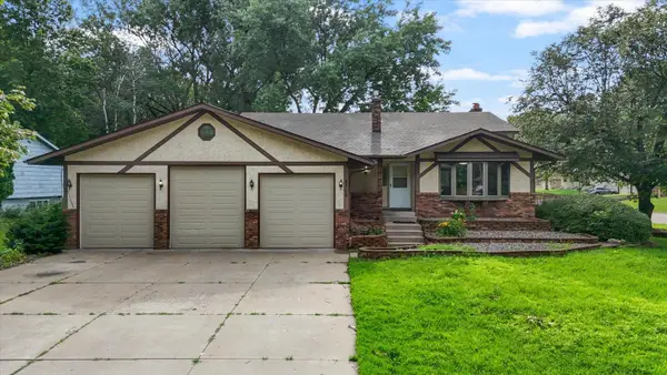 8300 Dupont Avenue N, Minneapolis, MN 55444