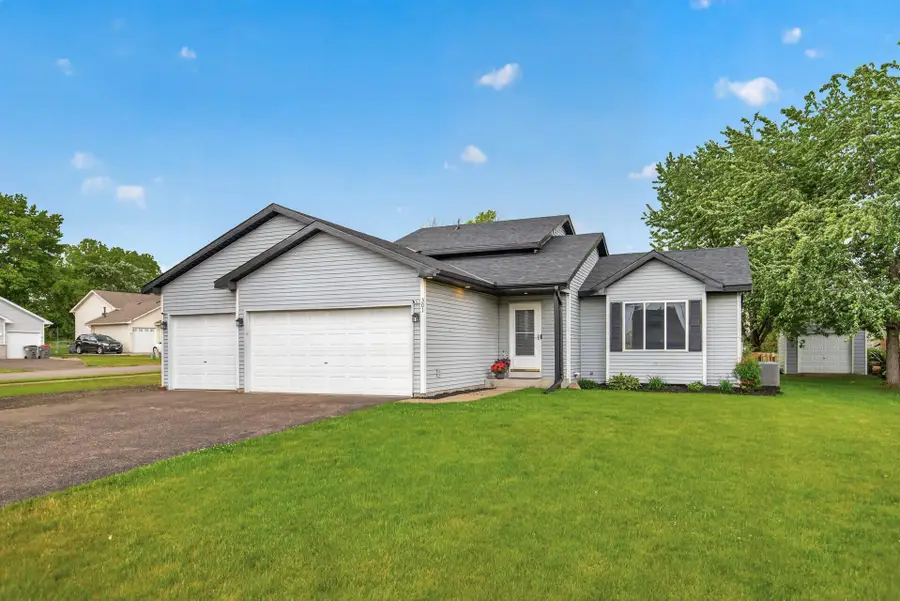 301 Elm Street Sw, Isanti, MN 55040 - #2