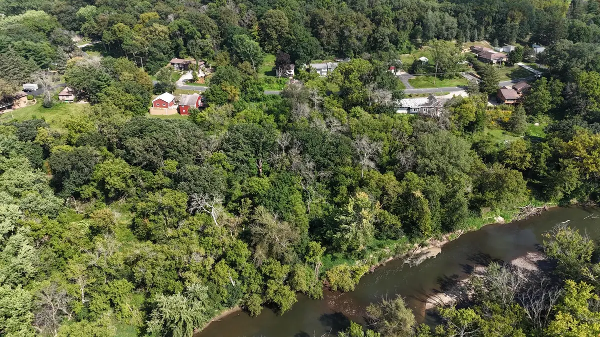 2421 East River Road Ne, Rochester, MN 55906 - #1