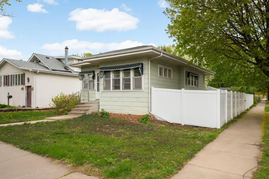 880 21st Avenue Se, Minneapolis, MN 55414 - #3